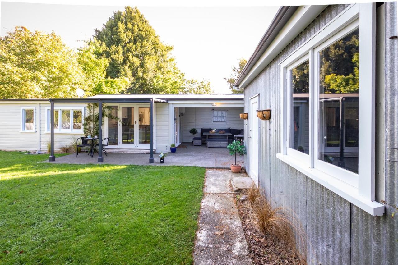 Hop, Skip And Jump To The Lake - Te Anau House Exteriér fotografie